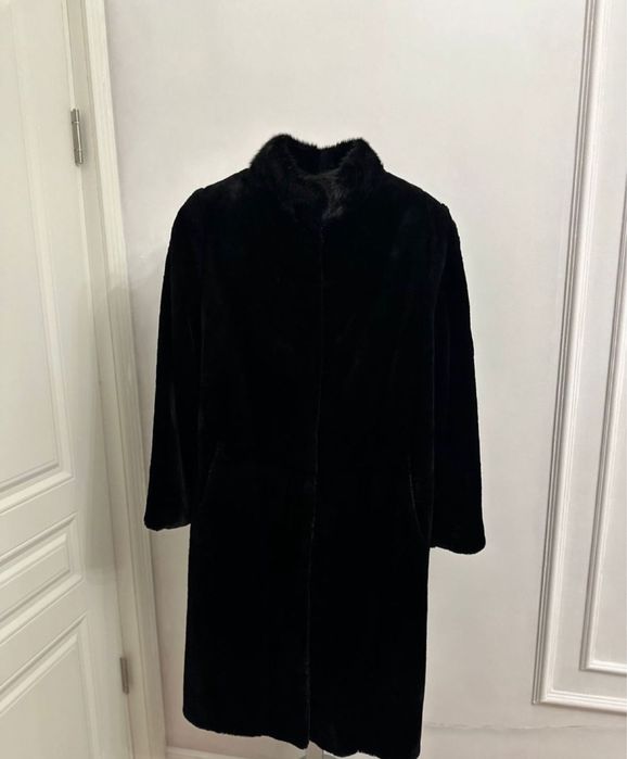 Шуба 48 размер, очень красивая