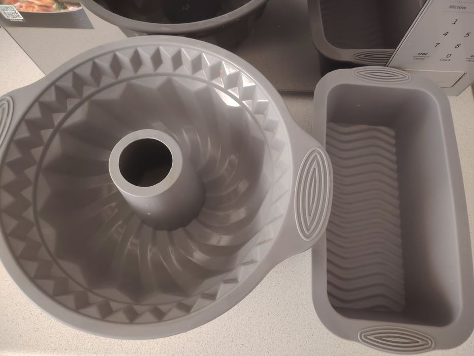 Продам набор силиконовых форм для выпечки