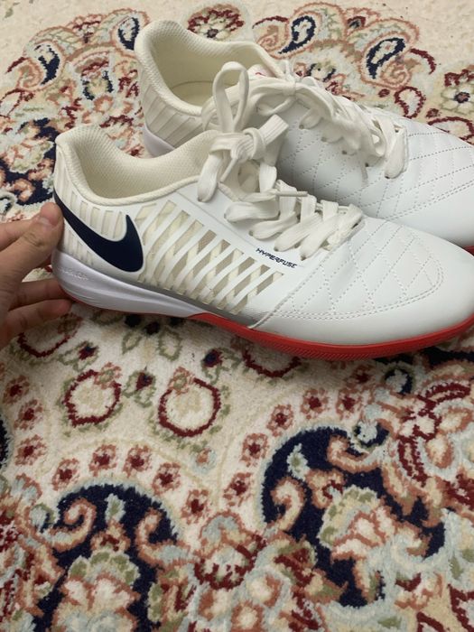 Кроссовка фудзалка