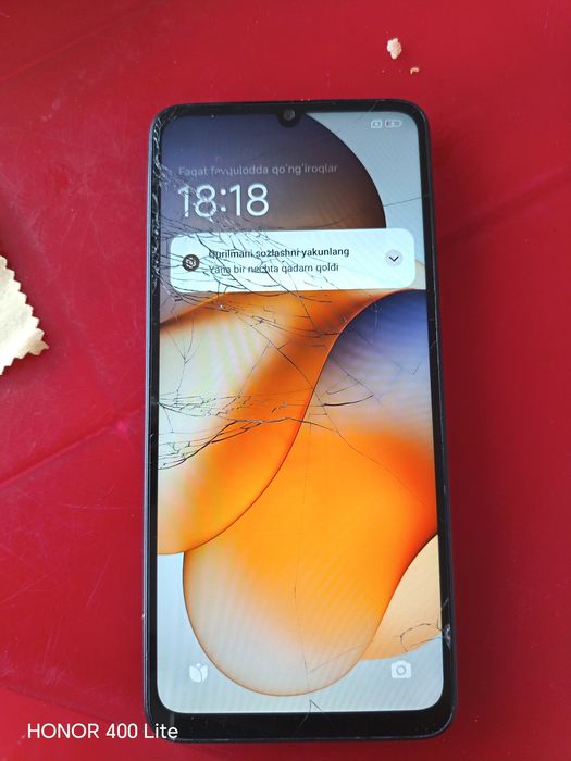 Redmi 13C karopka dukmet