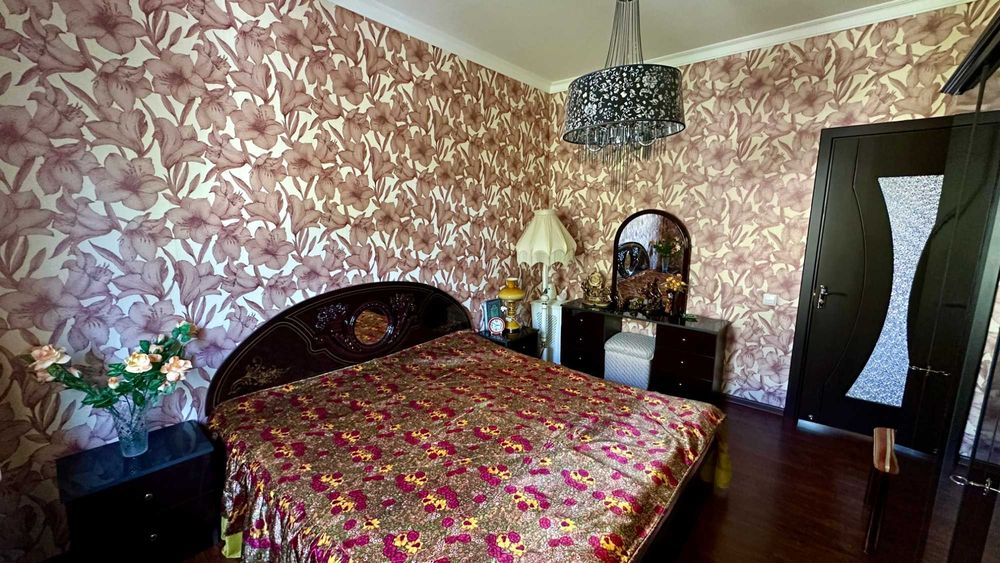 Продается 5-ти комнатная квартира на Карасу-1