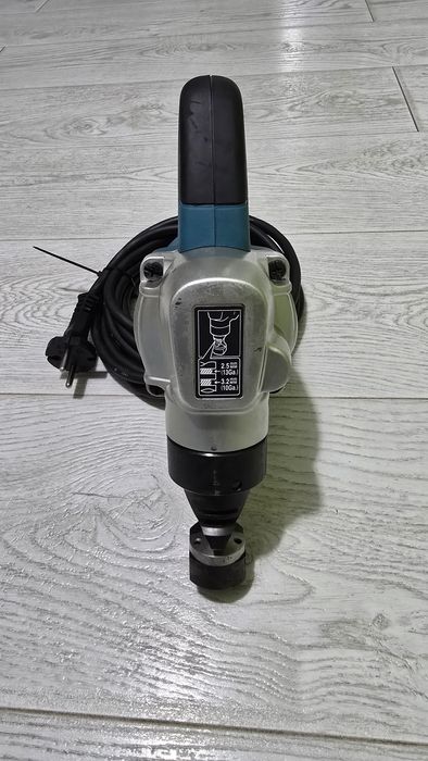 Foarfeca tabla Makita model JN3201