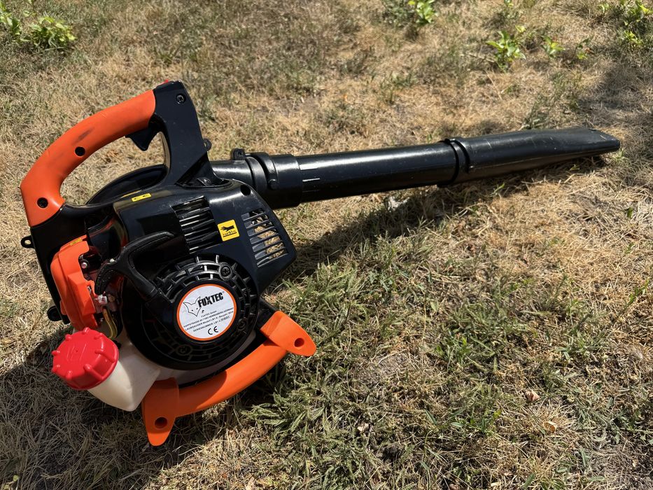 Vand suflanta de frunze FUXTEC in stare foarte buna, perfect functionala