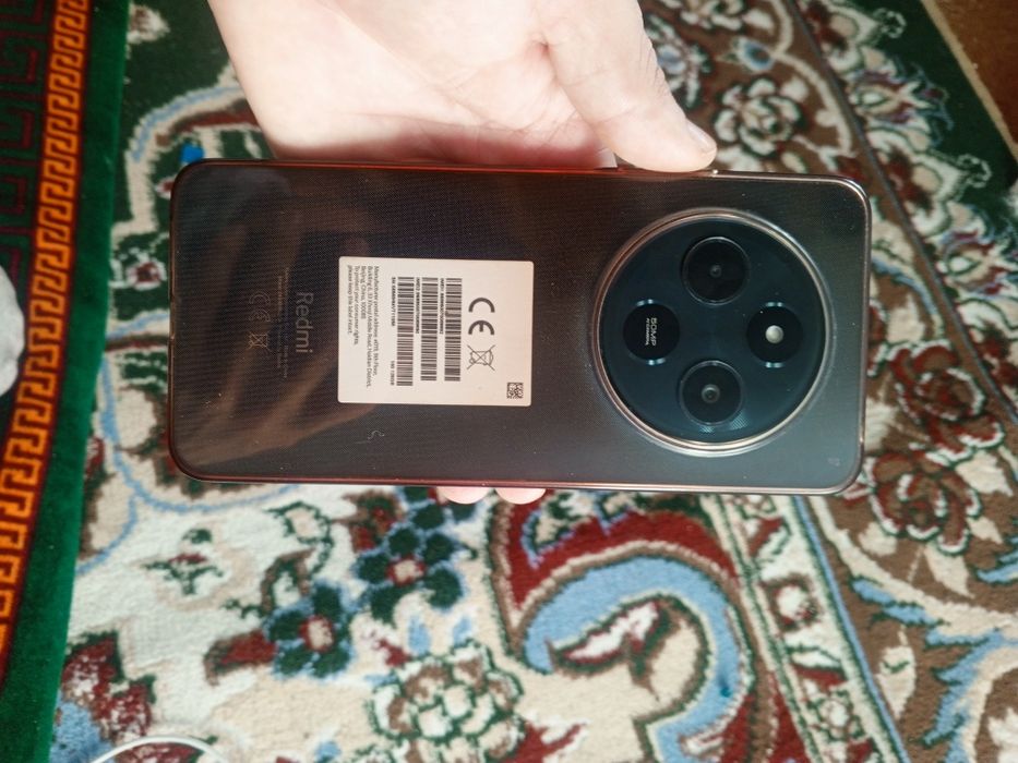 Redmi 14 C  Yangi Shu Yil Martda Olingan