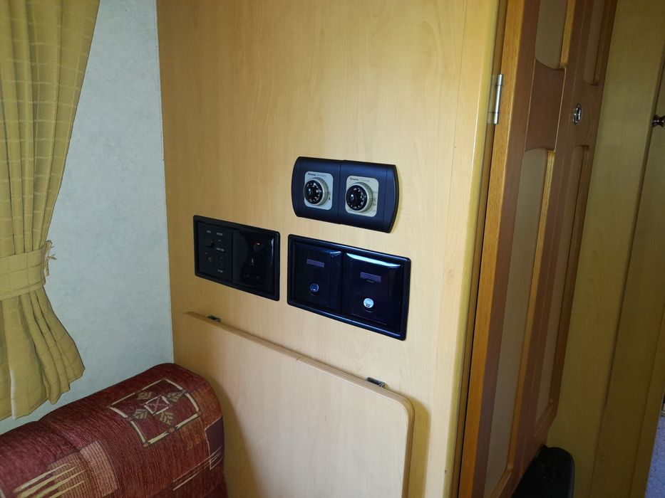 Перфектна петместна каравана "Elddis Avante 505" 2005г. с ФОРСЕЛТ!!!