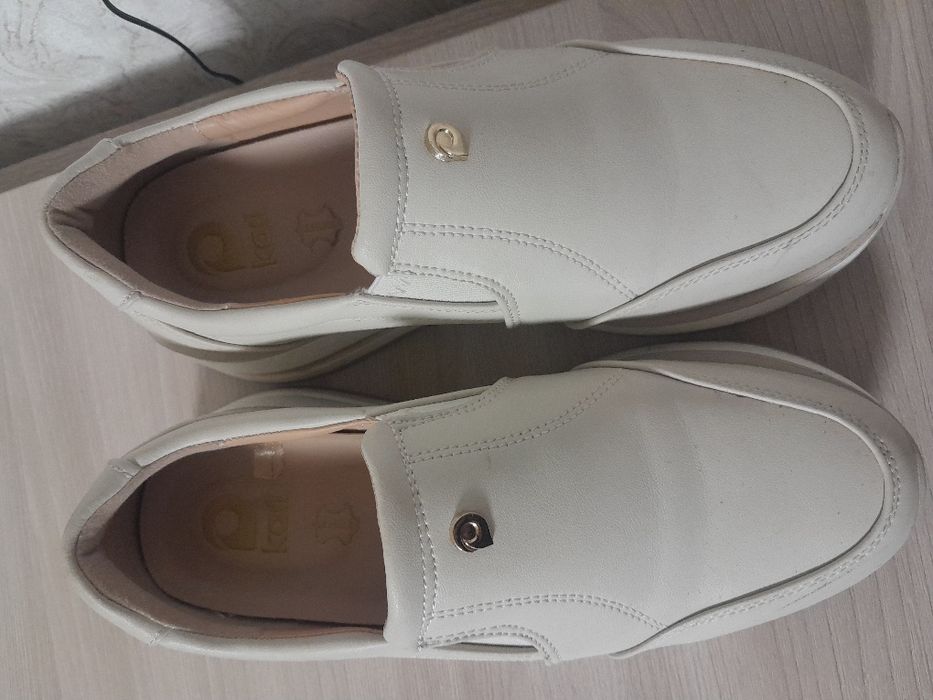 Обувь женская 37 размер