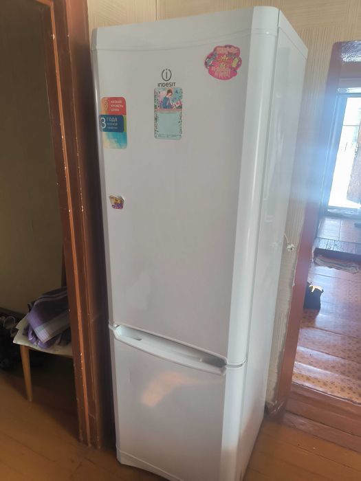 Холодильник б.у indesit