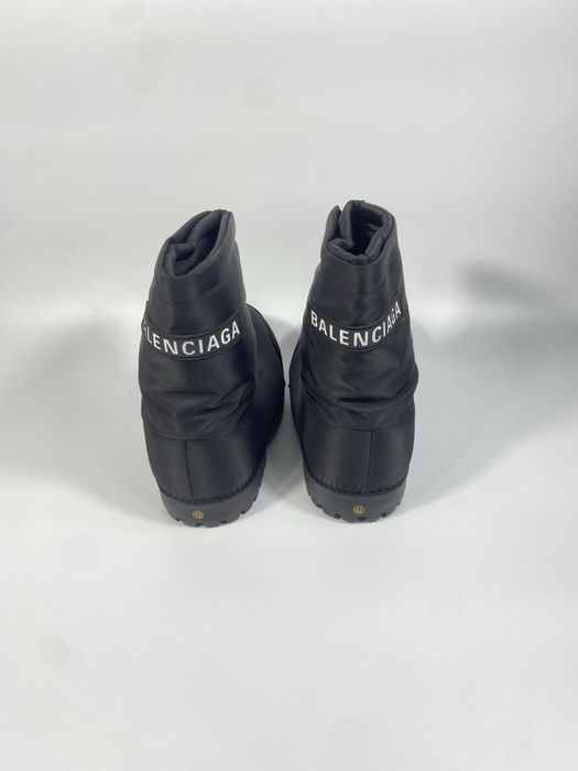 Balenciaga Alaska Ski Boots Skiwear