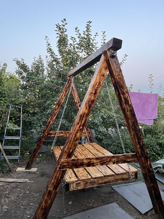 Качеля ручной работы