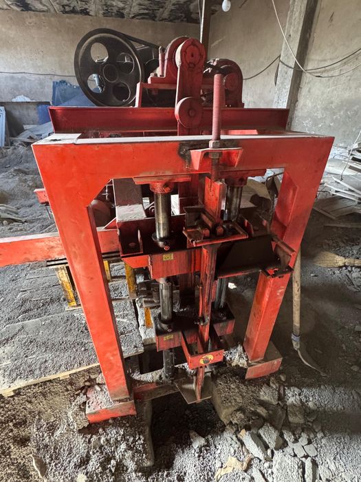 Станок для изготовления сплитерных кирпичей