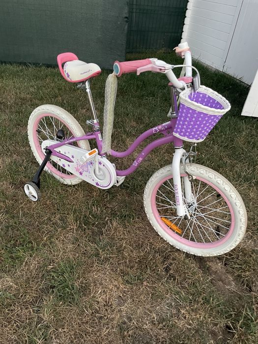 Bicicletă fetițe RoyalRider, cu roți ajutătoare și coș – ca nouă