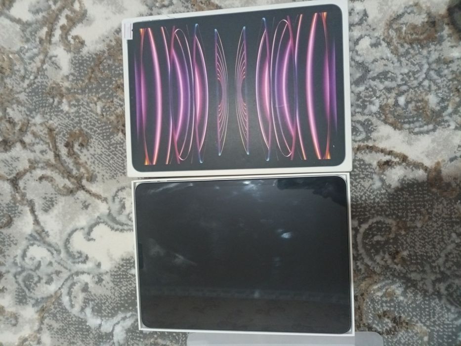 Ipad 11 pro m2.   9mln