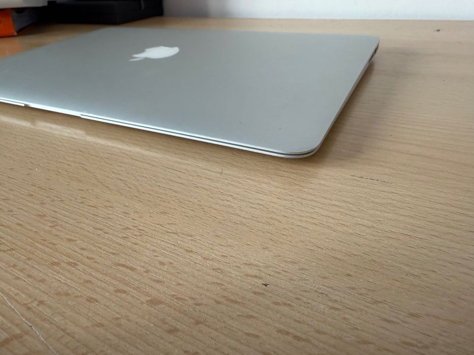 Macbook air 2017 (A1466), baterie noua, macOS Monterey, stare buna