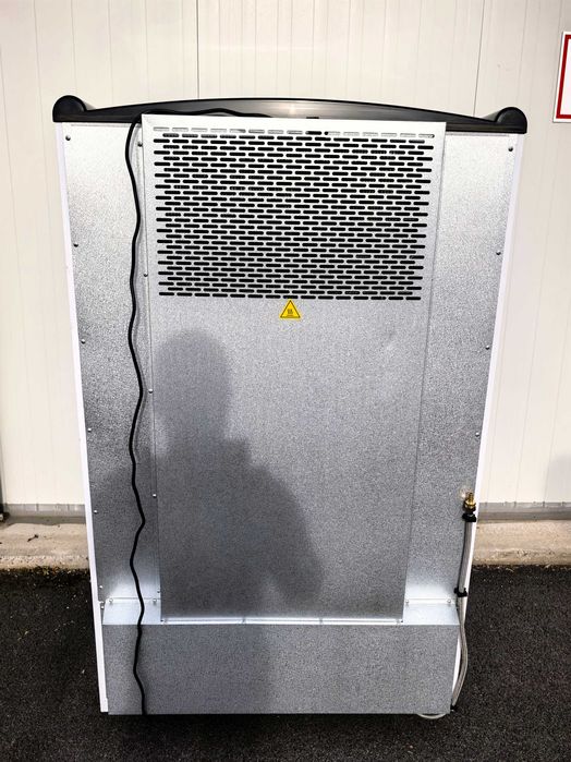 Хладилна витрина  320 литра, CF-390