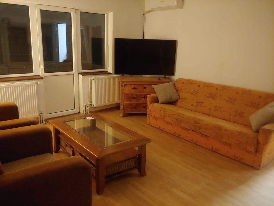 Închiriez apartament  confortbabil, cu toate dotările.