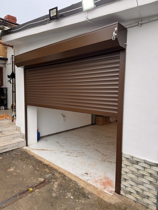 Usi de garaj tip rulou / Rulouri din aluminiu