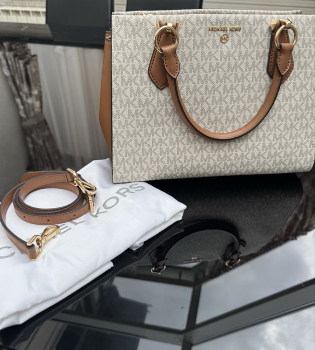 Michael Kors чанта