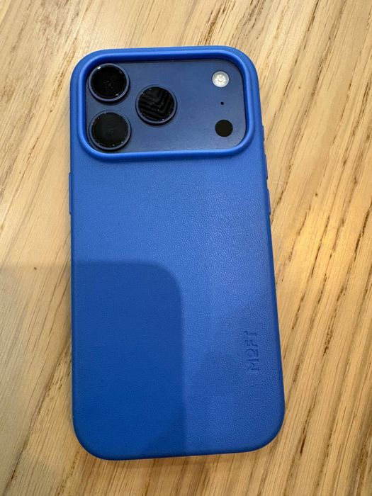 Продам iPhone 17 pro 256