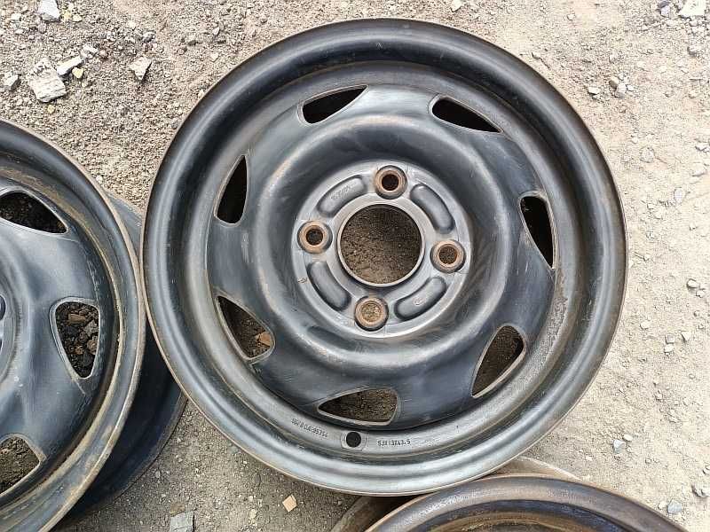 Продам оригинальные металлические диски на Ford.