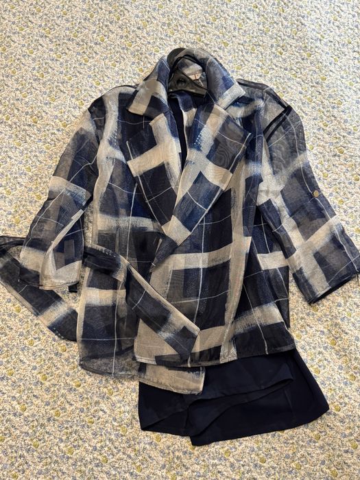 Продам женский костюм