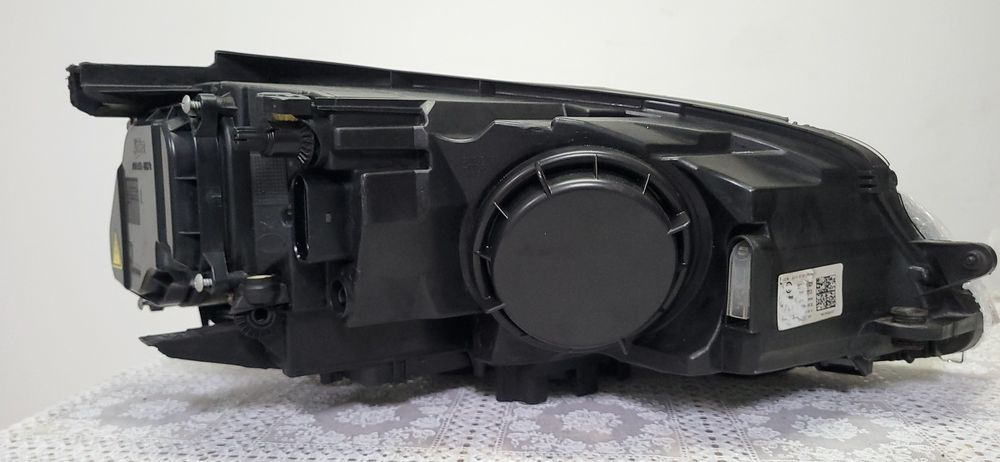 Far bi-xenon adaptiv,stânga Volkswagen Golf 7 (2012-2017) ca nou.