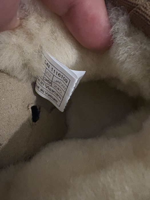 Ugg mini clasic maro marimea 39