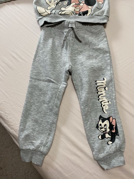 Set pantaloni si hanorac Mickey si Minnie Mouse H&M