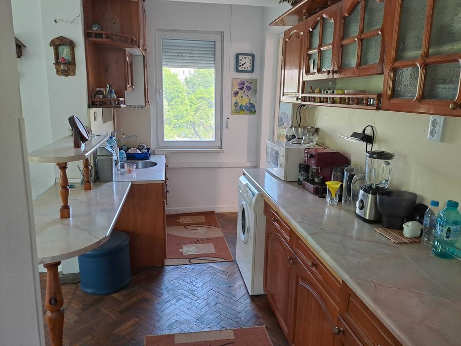 Продава се Тристаен апартамент в Плевен, Широк център - 121 кв.м за 1488 €/кв.м - Снимка #2