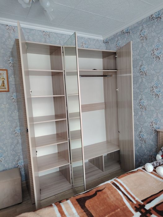 Продам спальный гарнитур