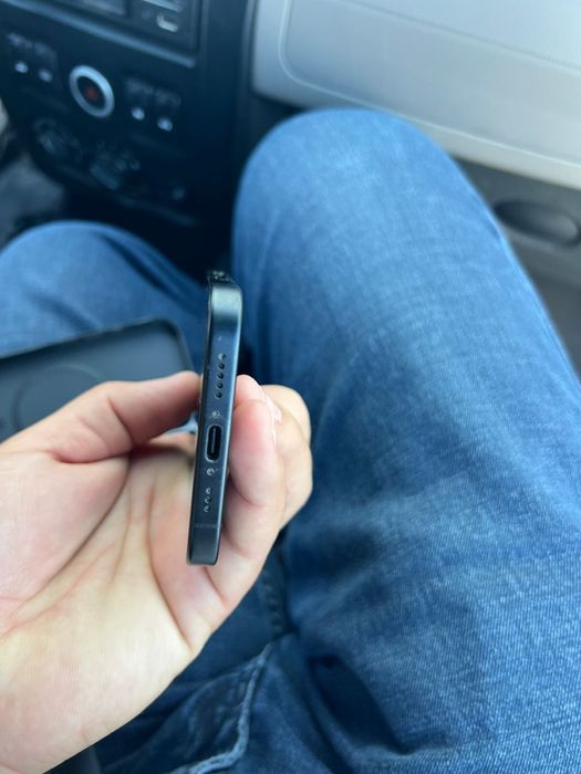 Iphon16 128г батарека 93