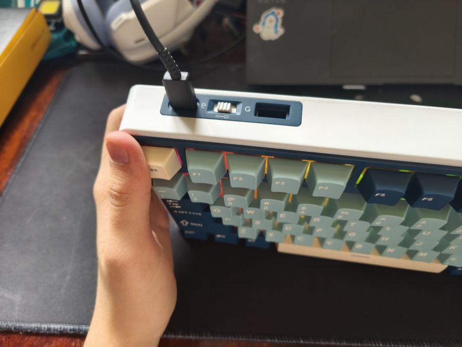 Royal Kludge R75 PRO