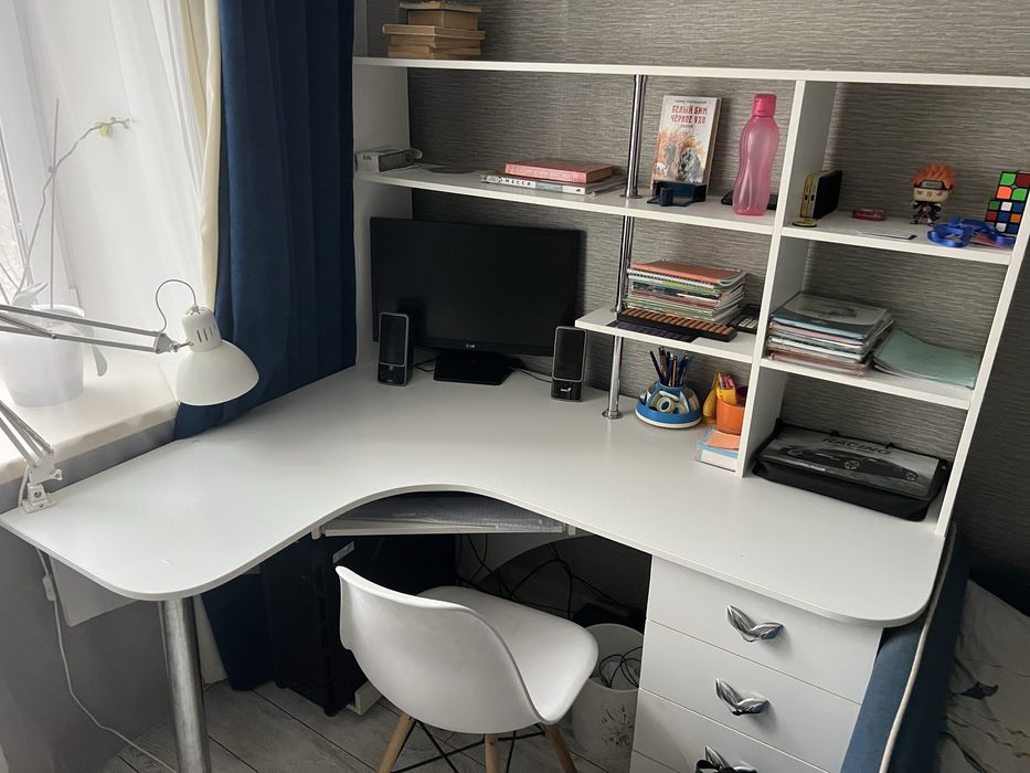 Стол компьютерный