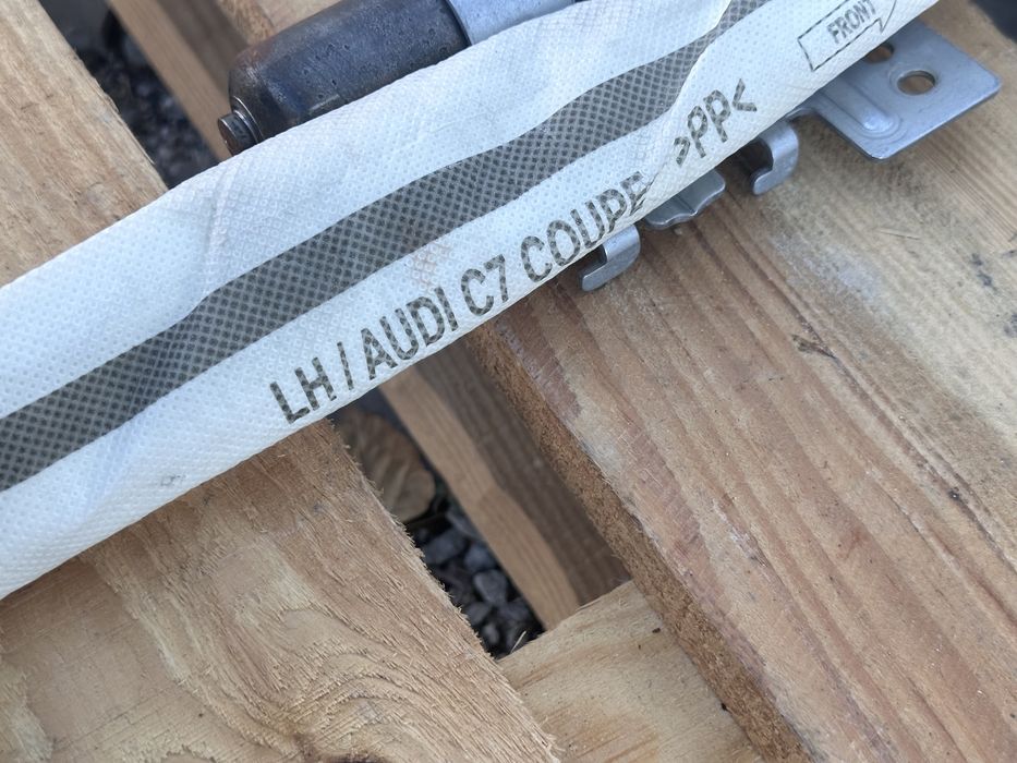 Лява Завеса Щора Въздушна възглавница AUDI A7 C7 4G 4G8880741B