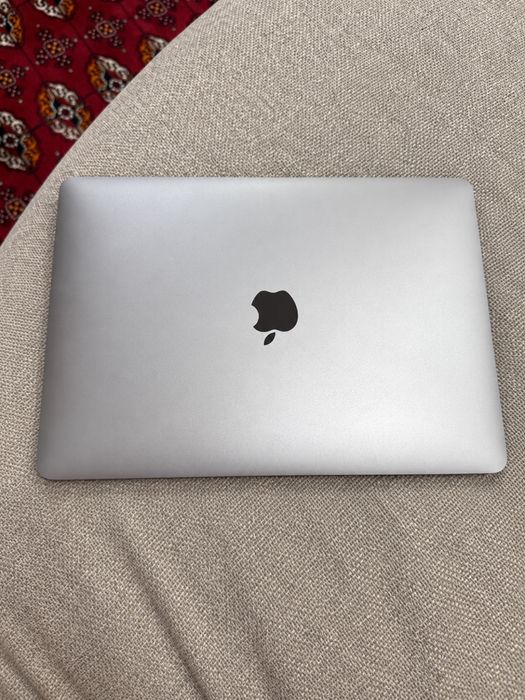 Macbook air 13 M1 2020 на запчасти