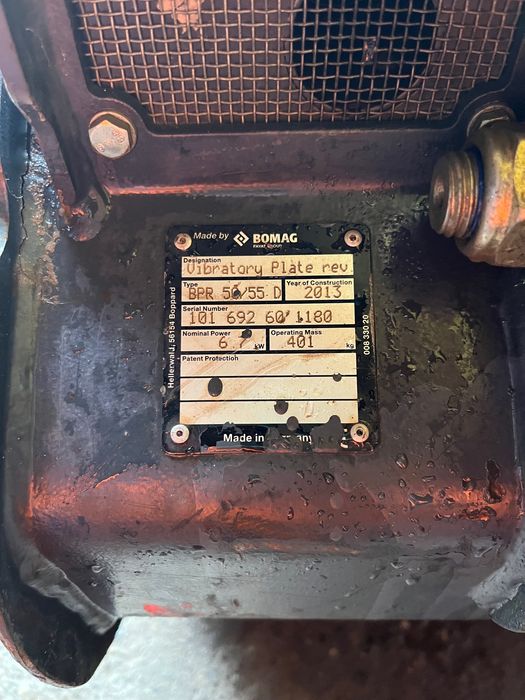 Vând placă compactoare 410kg și mai compactor
