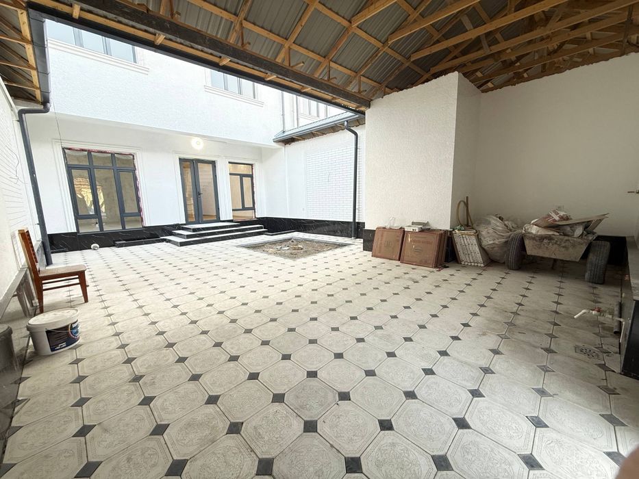 Учтепа,Катта кани,Изза махаллада янги курилган 3этаж ховли уй сотилади