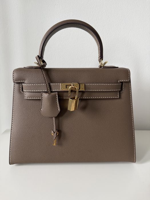 Geanta din 100% piele naturala taupe gold hardware