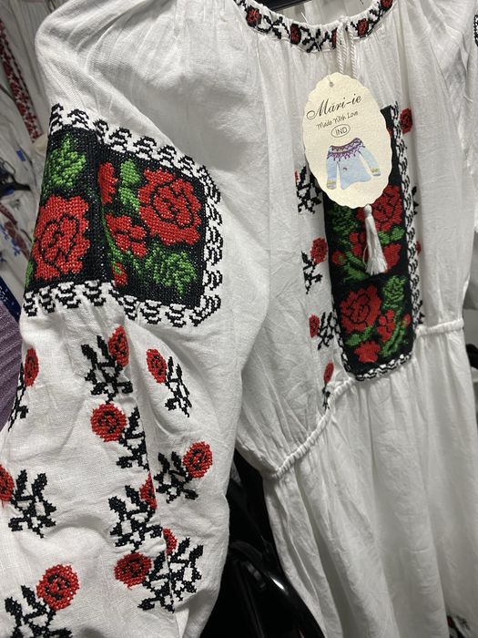Rochie tradiționala româneasca