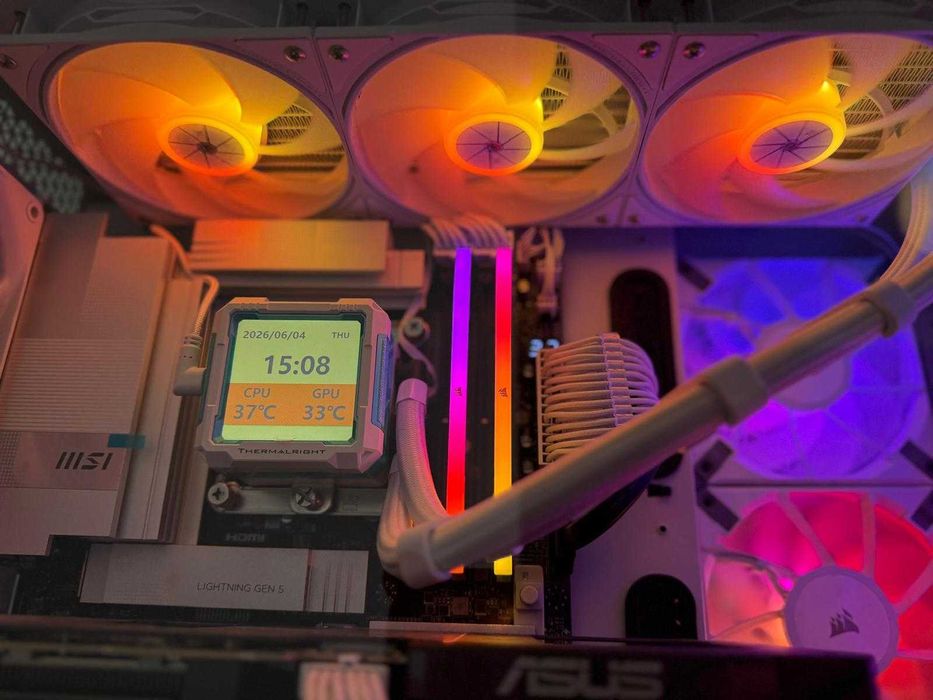 PC Gaming Ultra 7 265K RTX5070 12GB Asus Prime Z890 48GB RAM DDR5 6000MHz Sursa Corsair RM850e Carcasa Corsair 5000D 2TB SSD GM7000