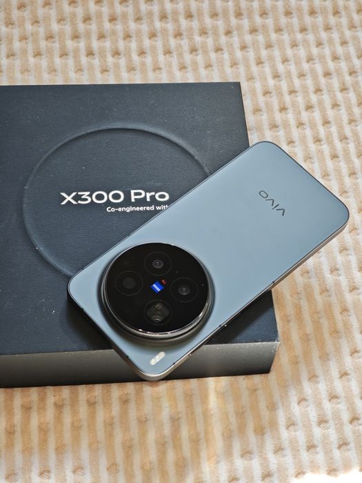 Vivo X300 Pro 512 gb Ram 16 5G EAC глобал