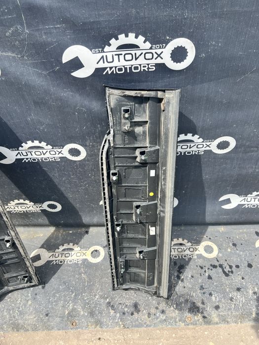 Bandou portiera dreapta spate Audi Q7 an de la 2020