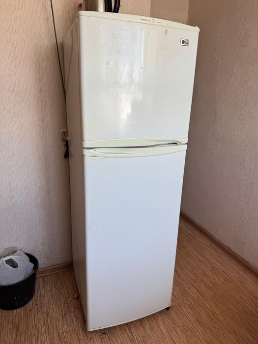 Холодильник LG в хор.состоянии