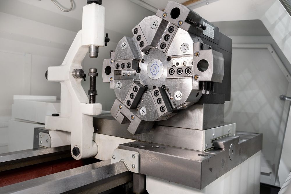 Токарный станок с ЧПУ КМТ KE63/1500