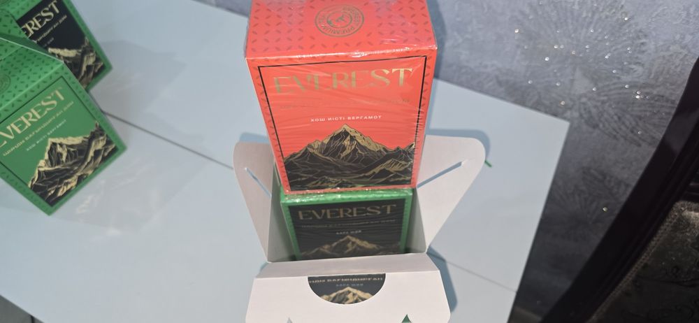 Продаются Чай "EVEREST"  подарочный черный