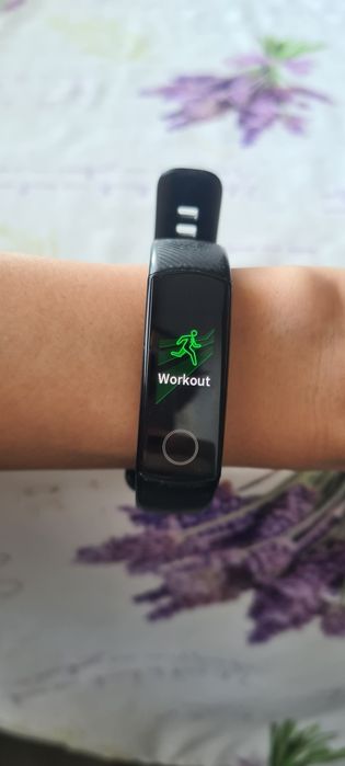 Смарт гривна Honor Band 4