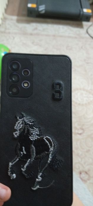 Два телефона работают