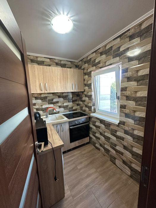 Vând garsonieră str Republicii nr 312
