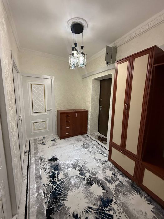 Срочно продаётся 2-3х комнатная квартира 77 серия Мархабо вдоль дороги