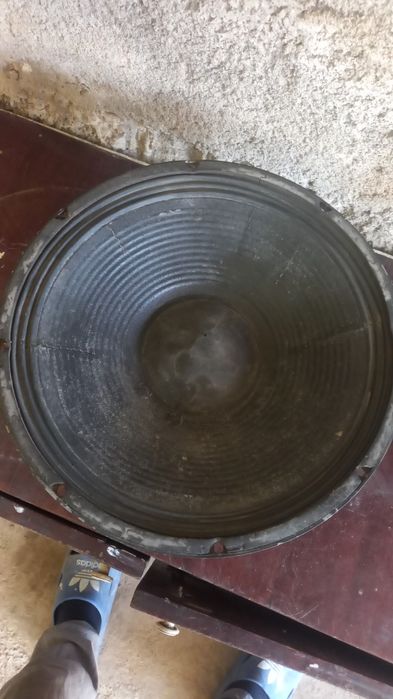 Продам динамик 8ом 1500ватт KALU и пищалка