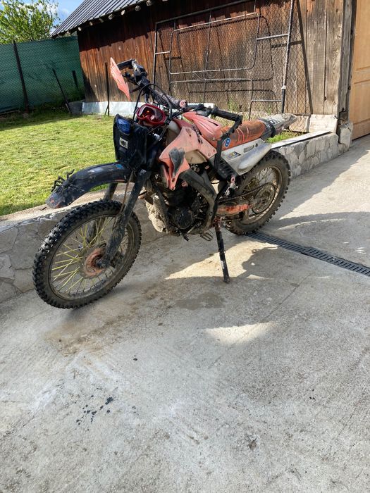 Krosov motor 250cc X-moto